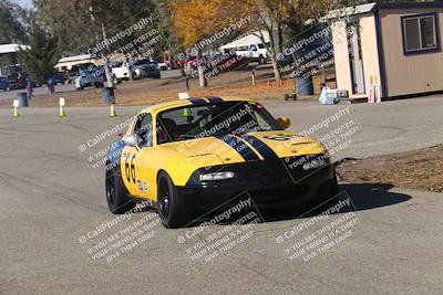 media/Nov-17-2024-CalClub SCCA (Sun) [[5252d9c58e]]/Around the Pits/